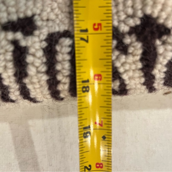 Hand hooked style cream and brown London streets throw pillow. GUC! - Picture 5 of 7